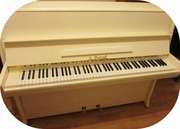 Фортепиано - окрашены в белый цвет. Купить пианино белого цвета.  Пиан